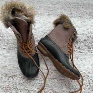 Sperry Duck Boots size 6
